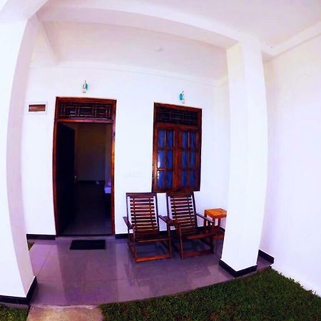 Guitar Bay Hotel Arugam Bay Exterior foto